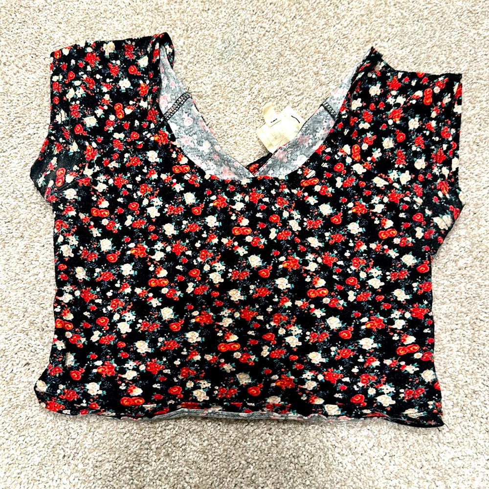 LA hearts cross crop top
